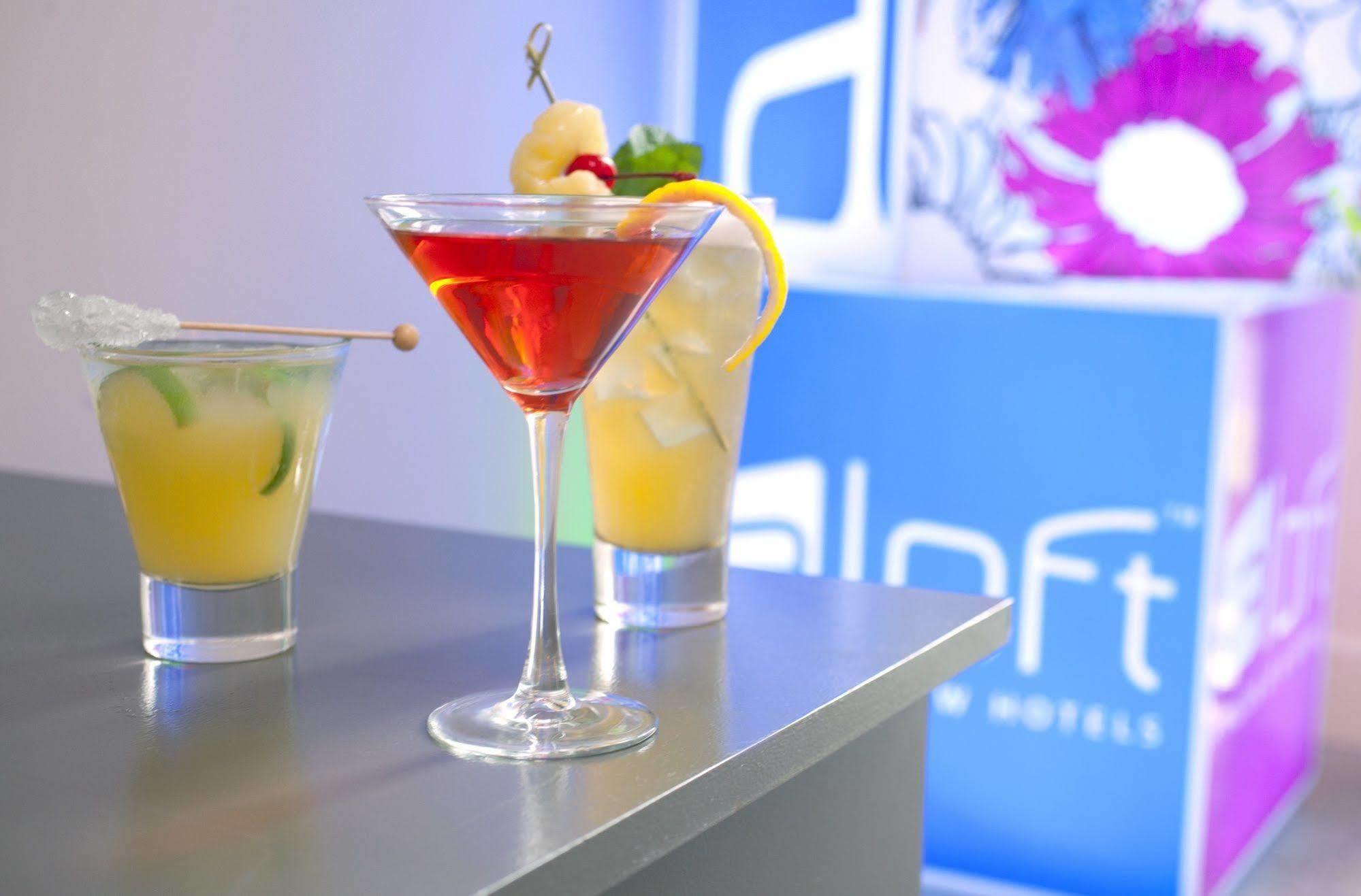 Aloft Denver Airport At Gateway Park Aurora Exteriör bild